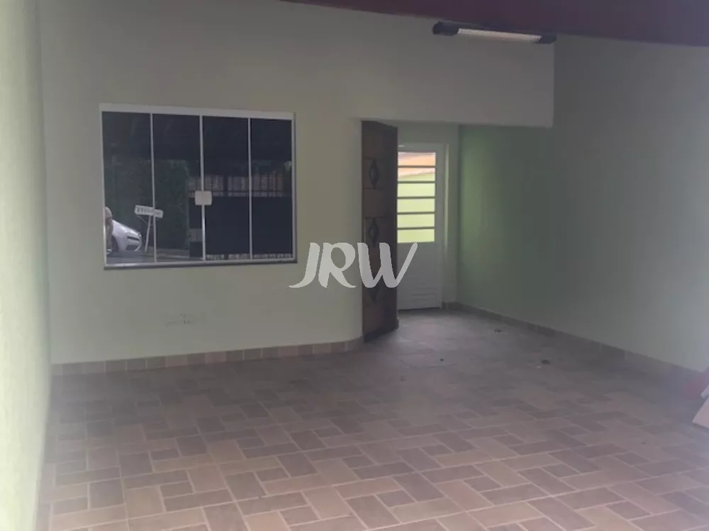 Casa à venda com 2 quartos, 125m² - Foto 1