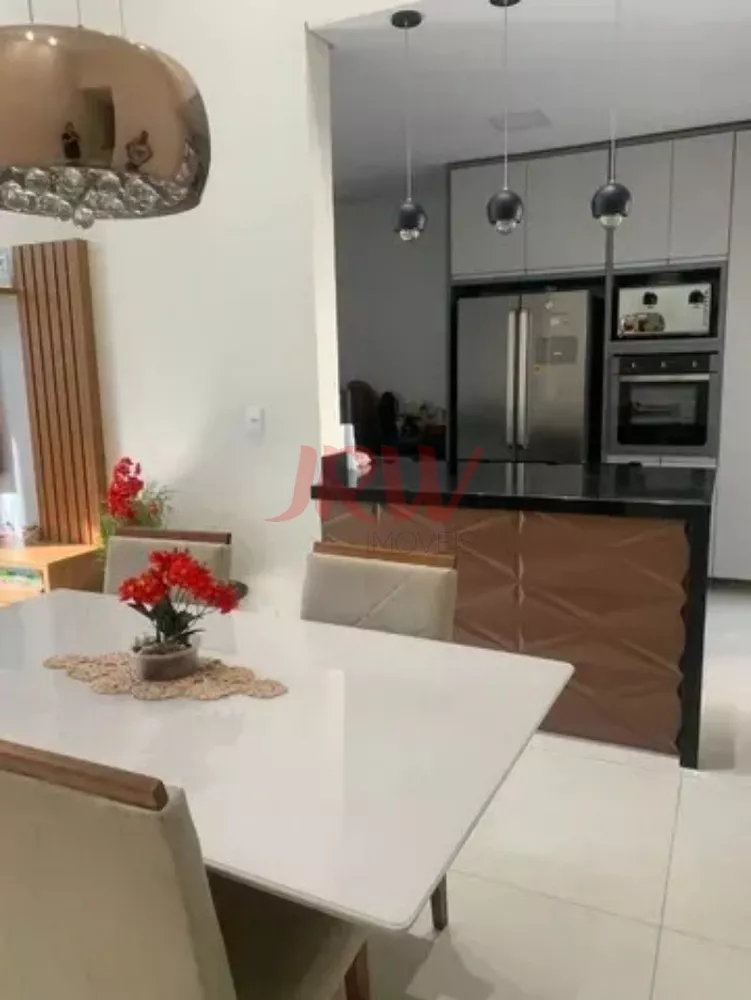 Casa à venda com 3 quartos, 200m² - Foto 3