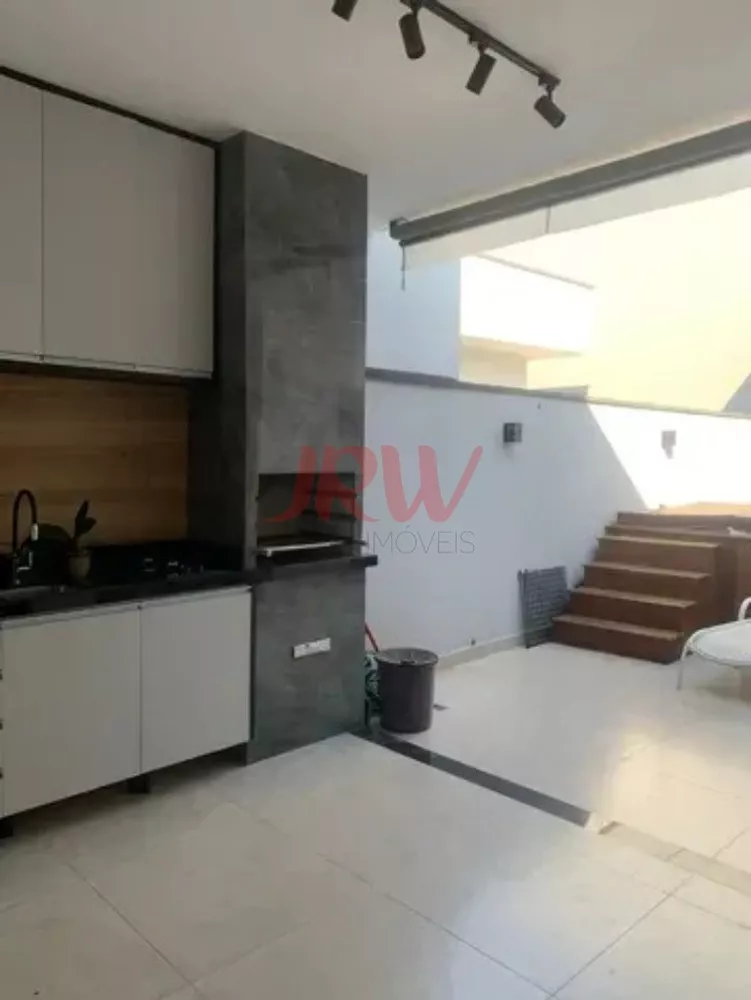 Casa à venda com 3 quartos, 200m² - Foto 4