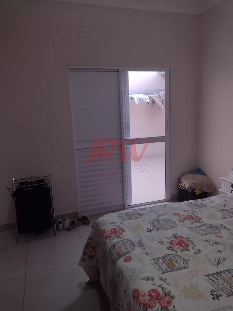 Casa à venda com 2 quartos, 150m² - Foto 2