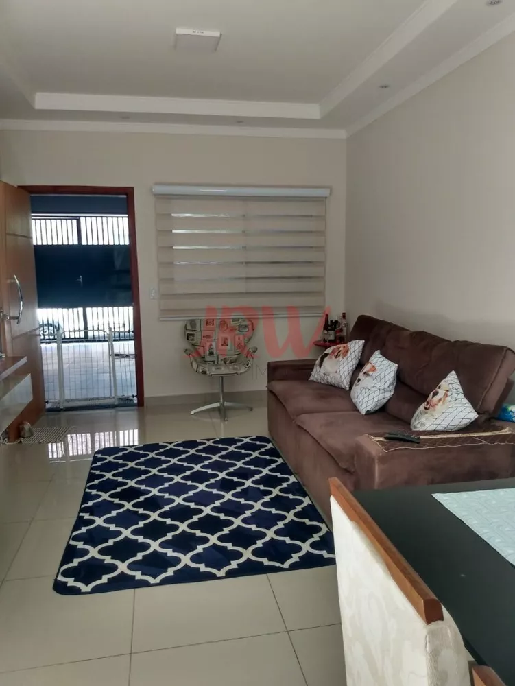 Casa à venda com 2 quartos, 150m² - Foto 1