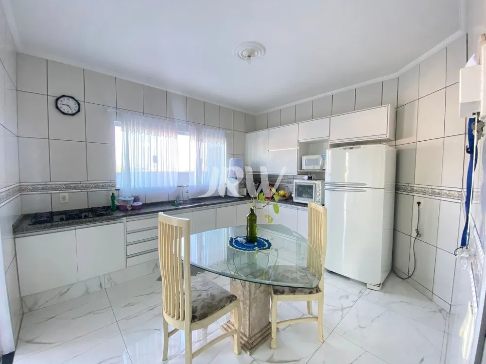 Casa, 3 quartos, 250 m² - Foto 9