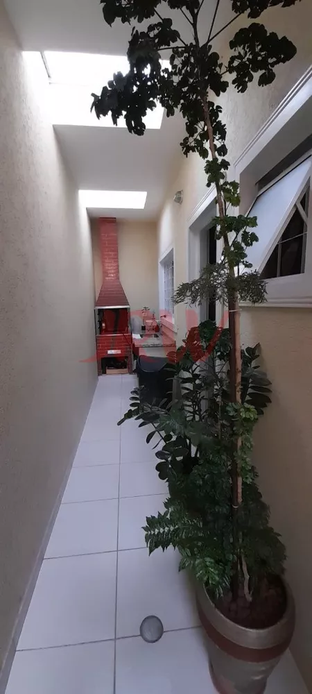 Casa à venda com 3 quartos, 152m² - Foto 4