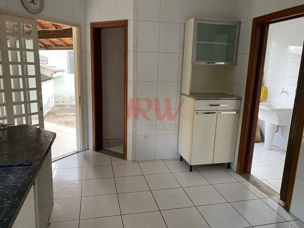 Casa, 6 quartos, 290 m² - Foto 4