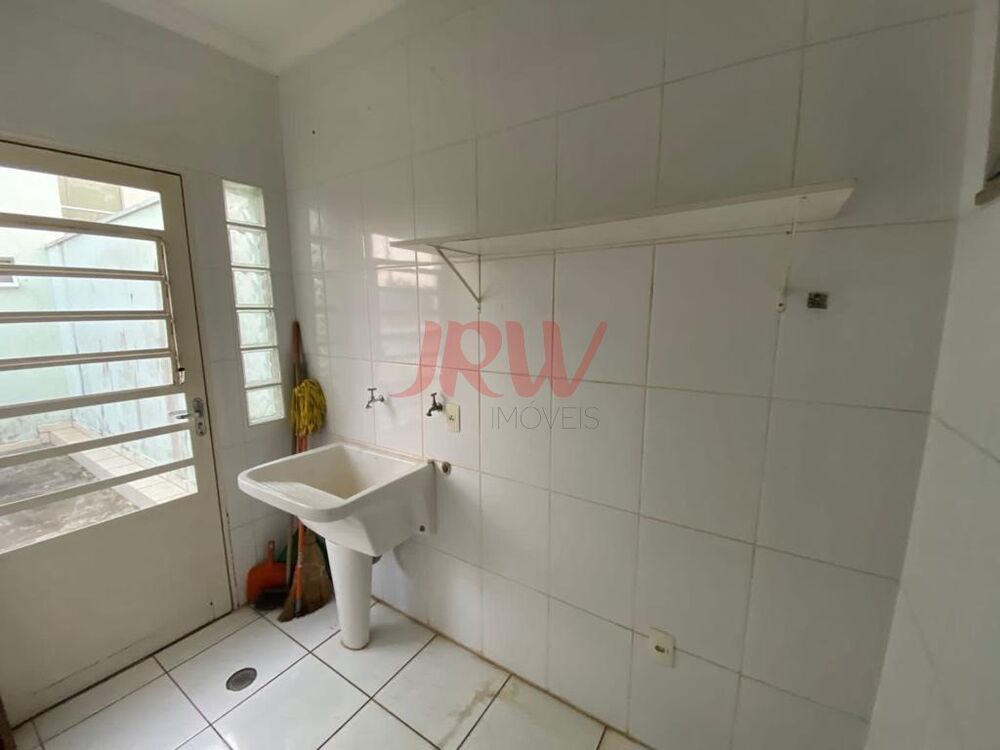 Casa à venda e aluguel com 6 quartos, 290m² - Foto 4