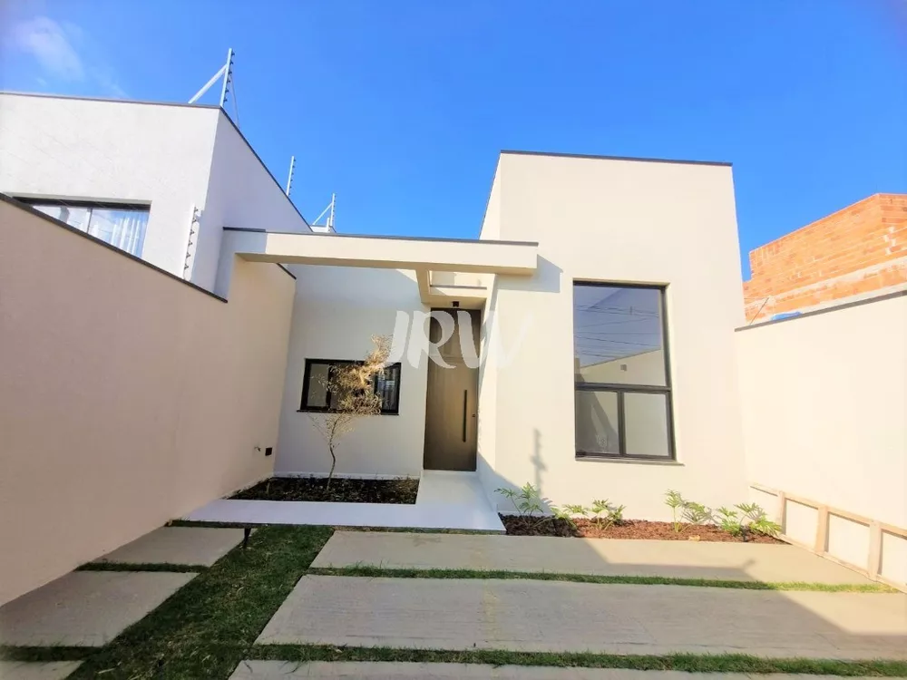 Casa à venda com 2 quartos, 150m² - Foto 1