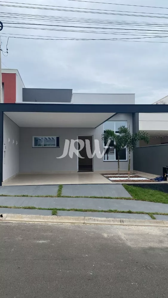 Casa à venda com 3 quartos, 130m² - Foto 1