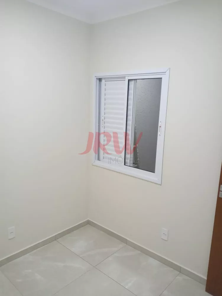 Casa à venda com 2 quartos, 55m² - Foto 4