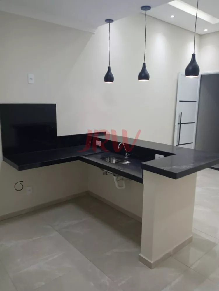 Casa à venda com 2 quartos, 55m² - Foto 1