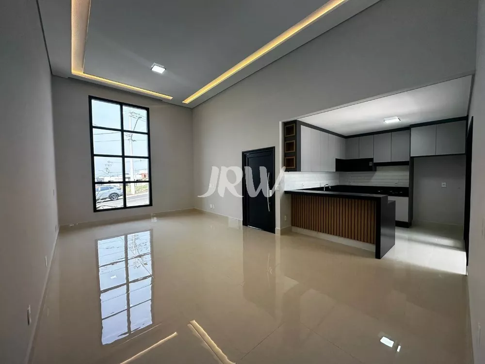 Casa à venda com 3 quartos, 137m² - Foto 1