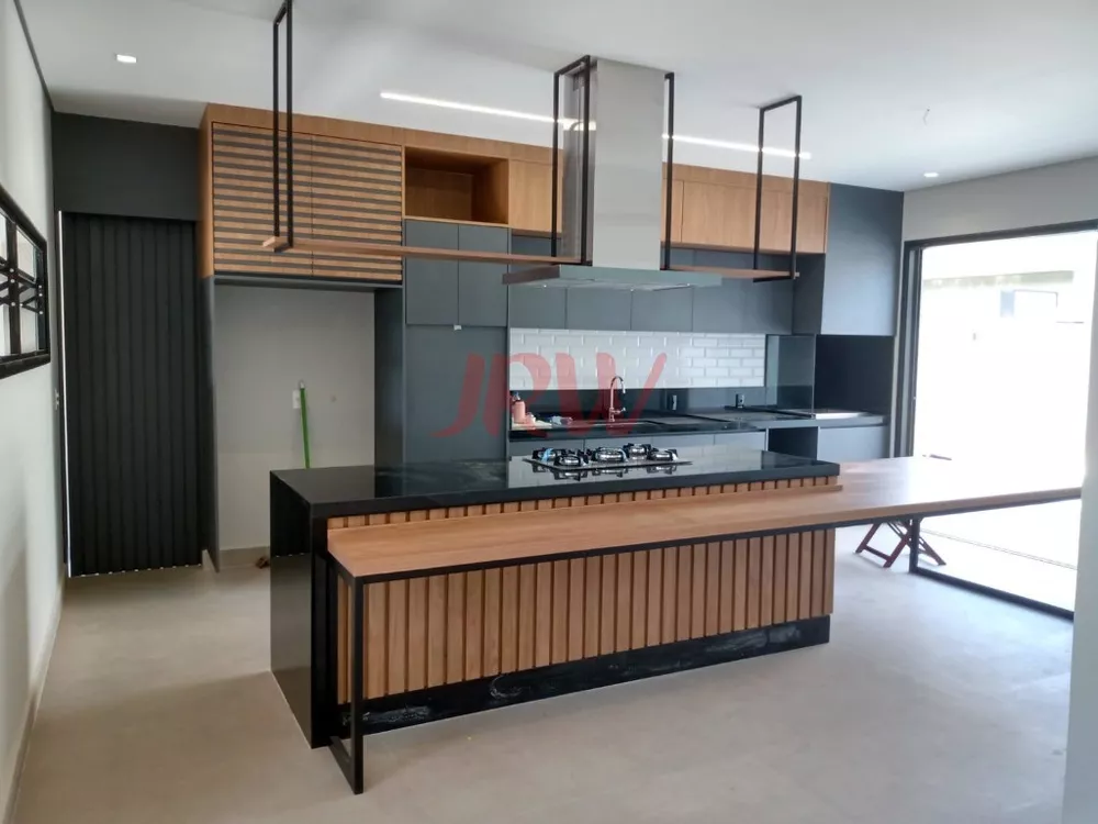 Casa à venda com 3 quartos, 300m² - Foto 2