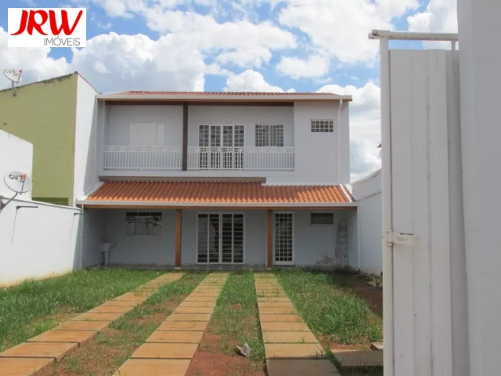 Casa à venda com 2 quartos, 250m² - Foto 2