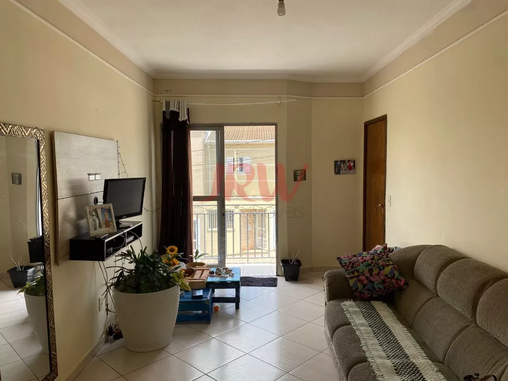 Apartamento à venda com 2 quartos, 64m² - Foto 3