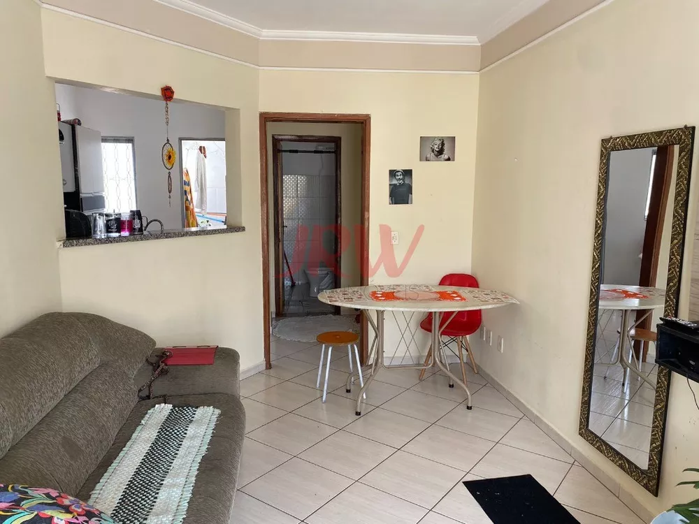 Apartamento à venda com 2 quartos, 64m² - Foto 1