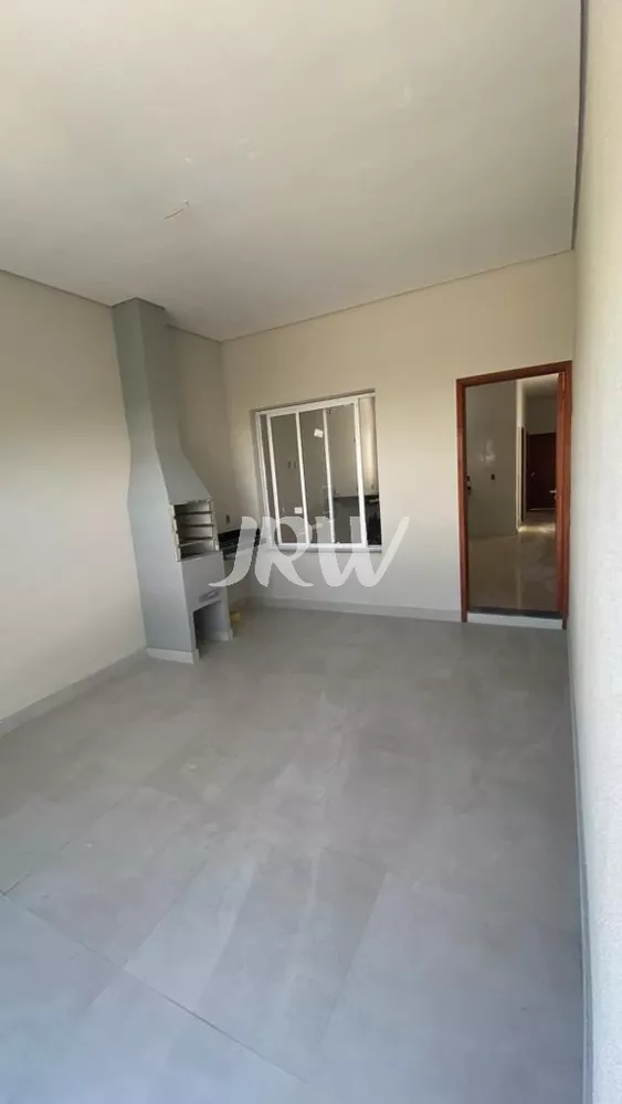 Casa à venda com 2 quartos, 75m² - Foto 1