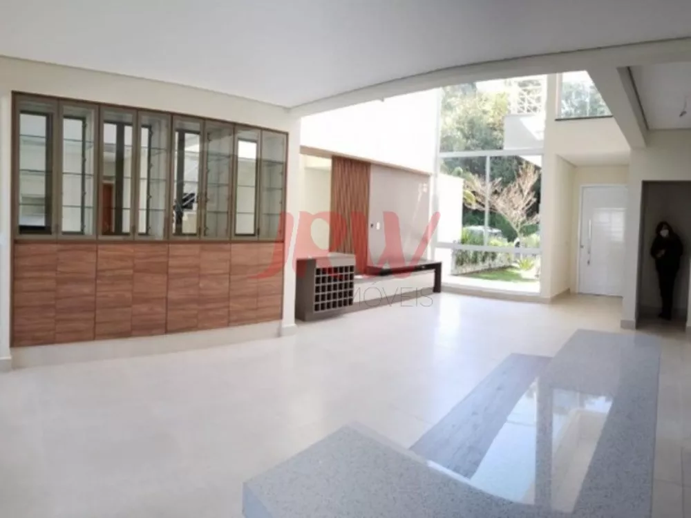 Casa à venda com 4 quartos, 490m² - Foto 2