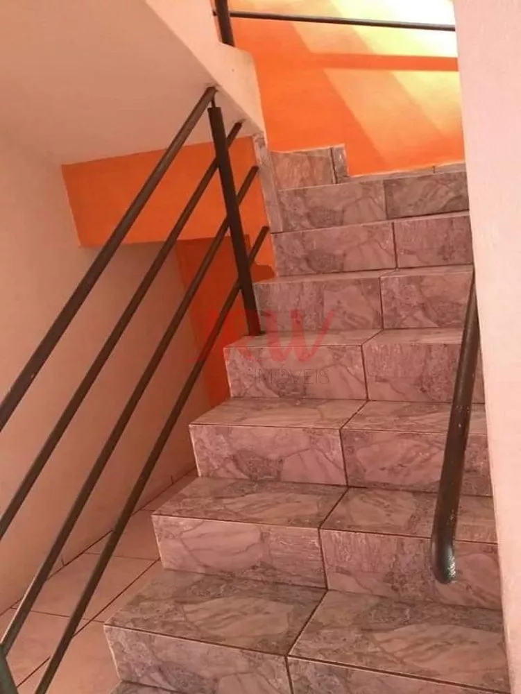 Casa à venda com 4 quartos, 150m² - Foto 3