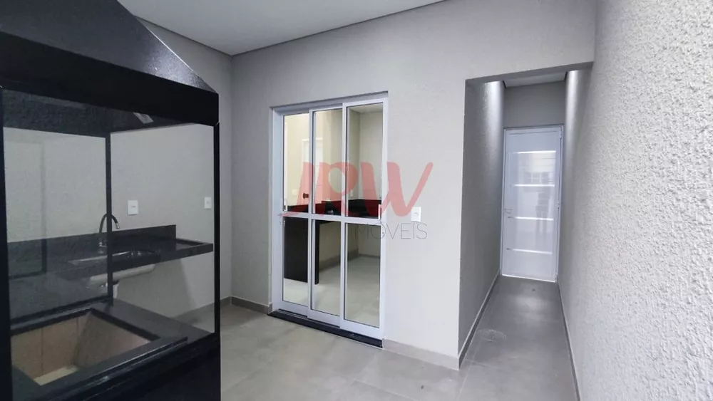 Casa à venda com 3 quartos, 150m² - Foto 1