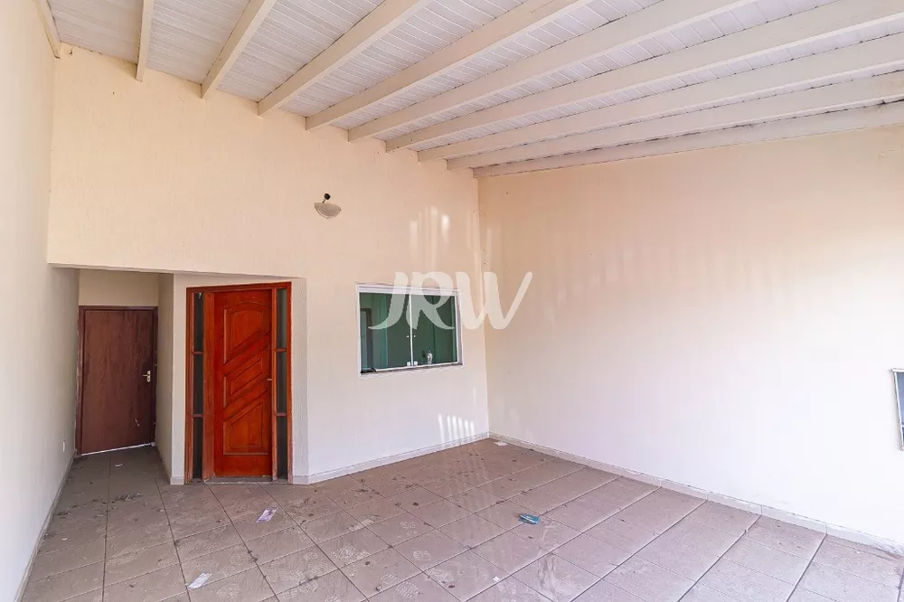 Casa à venda com 3 quartos, 103m² - Foto 1