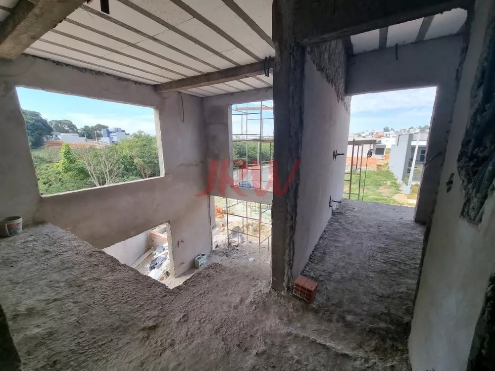 Casa à venda com 3 quartos, 186m² - Foto 4