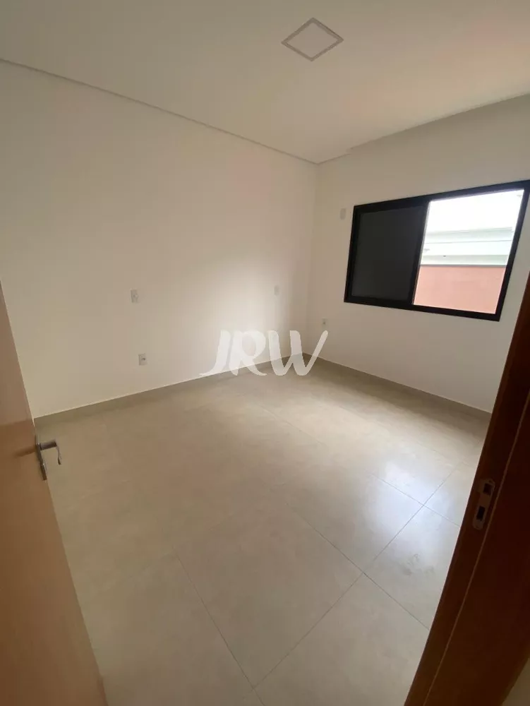 Casa à venda com 3 quartos, 1200m² - Foto 4