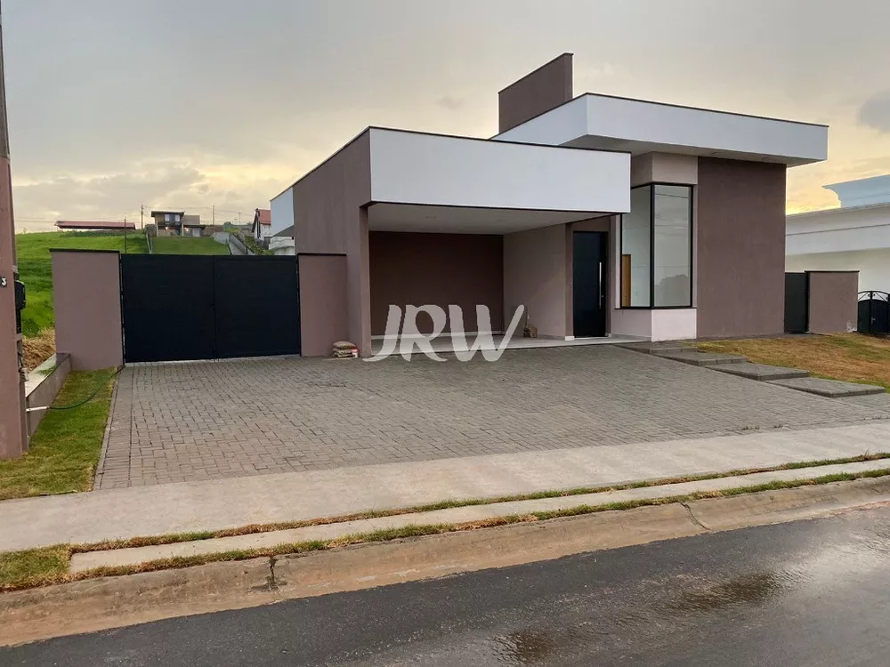 Casa à venda com 3 quartos, 1200m² - Foto 1