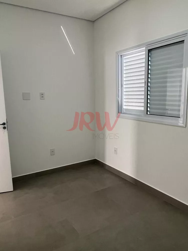 Casa à venda com 3 quartos, 150m² - Foto 2