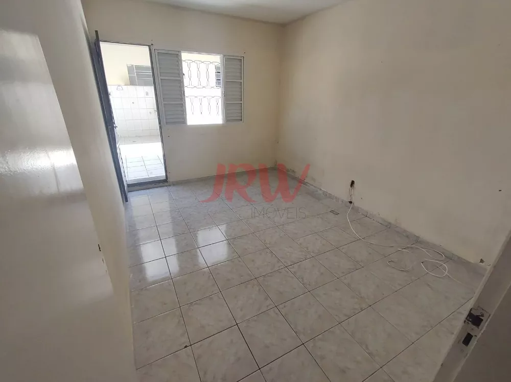 Casa à venda com 3 quartos, 250m² - Foto 4