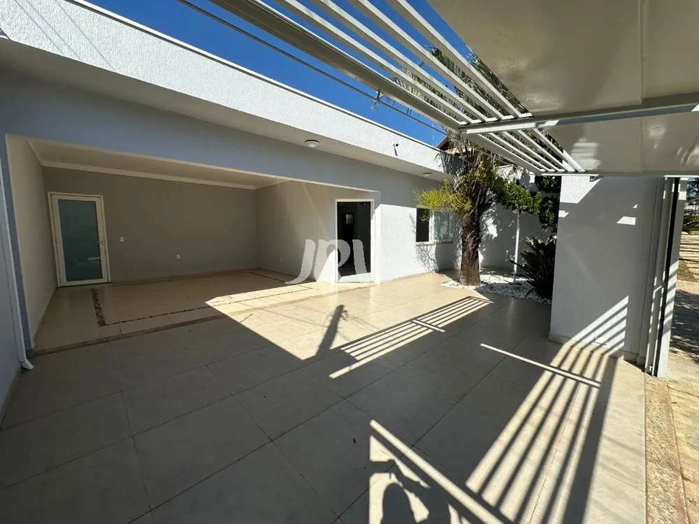 Casa, 4 quartos, 360 m² - Foto 2