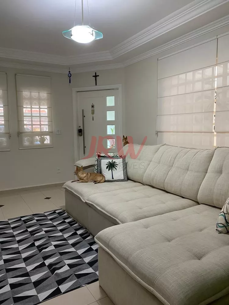 Casa à venda com 3 quartos, 220m² - Foto 1