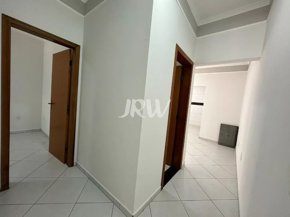 Casa à venda com 4 quartos, 130m² - Foto 3