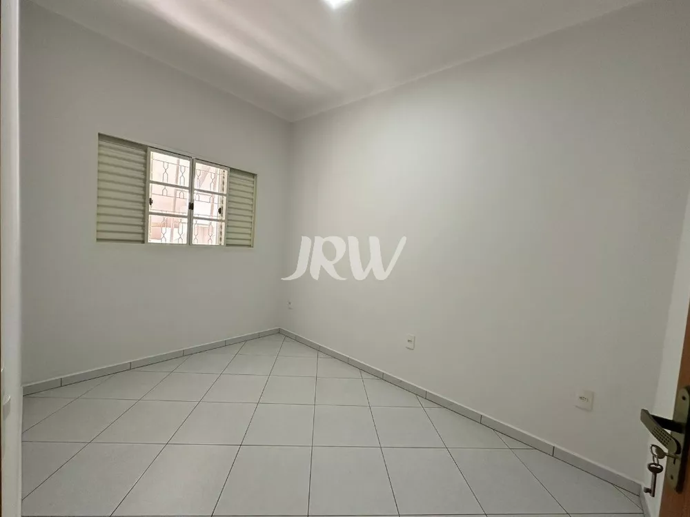 Casa à venda com 4 quartos, 130m² - Foto 11