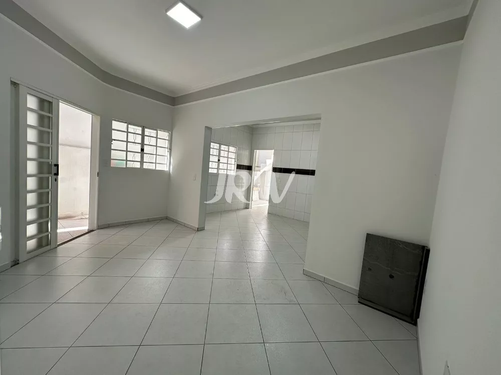 Casa à venda com 4 quartos, 130m² - Foto 6