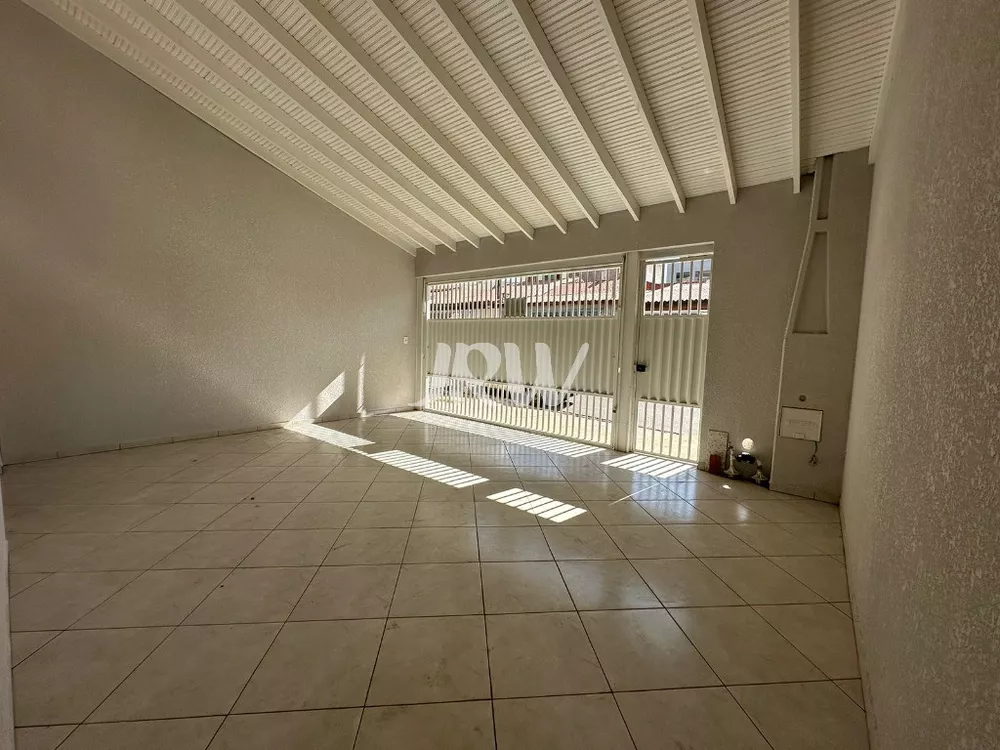 Casa à venda com 4 quartos, 130m² - Foto 4