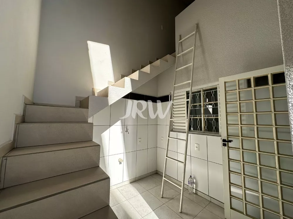 Casa à venda com 4 quartos, 130m² - Foto 13