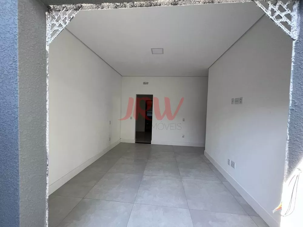 Casa à venda com 3 quartos, 360m² - Foto 4