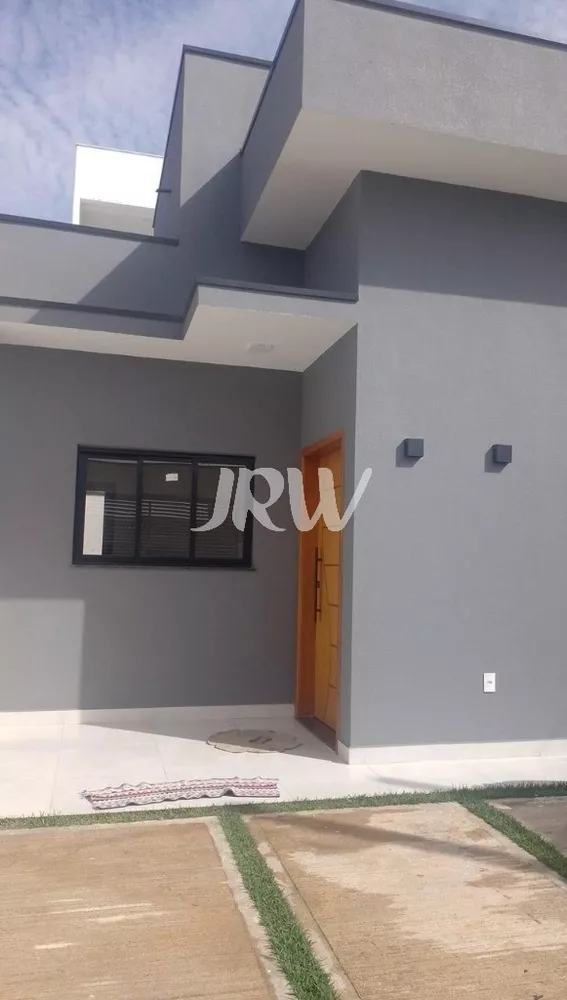 Casa à venda com 2 quartos, 150m² - Foto 1