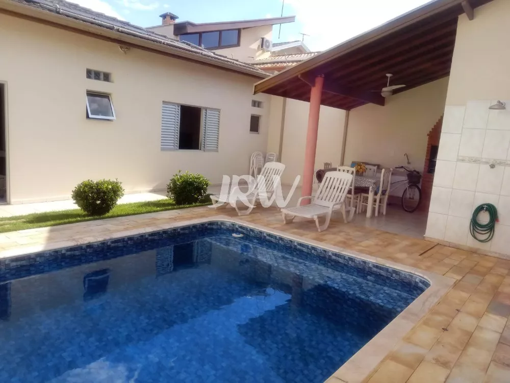 Casa à venda com 3 quartos, 360m² - Foto 2