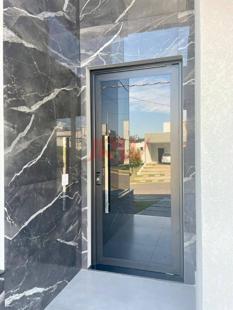 Casa à venda com 3 quartos, 196m² - Foto 2