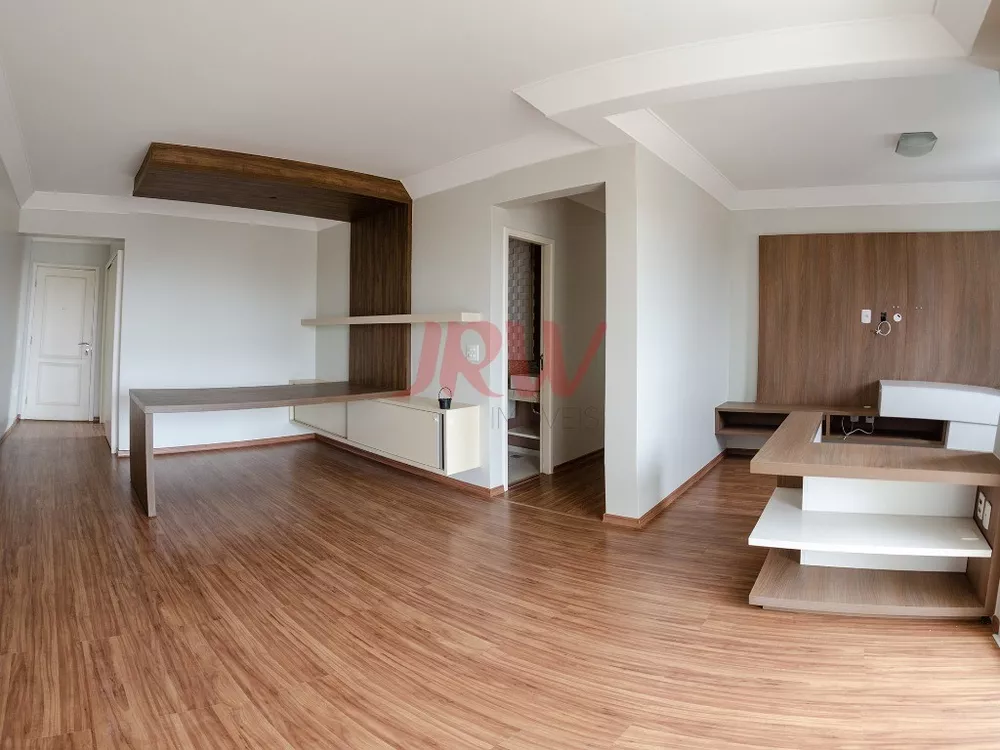 Apartamento à venda com 3 quartos, 107m² - Foto 1