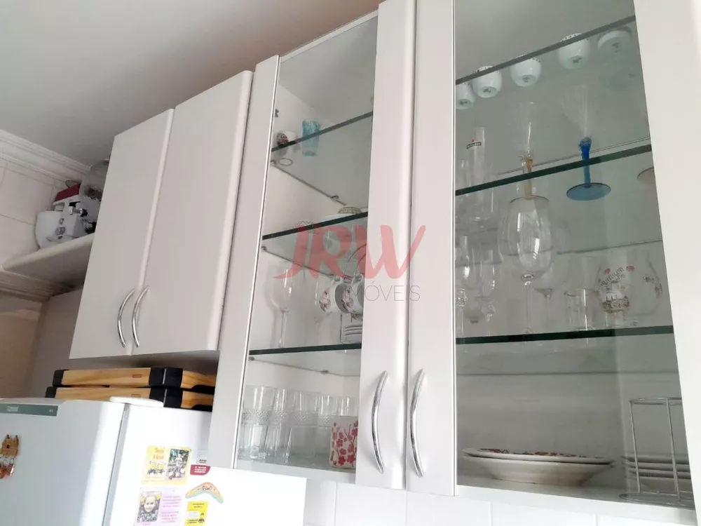 Apartamento à venda com 3 quartos, 95m² - Foto 2