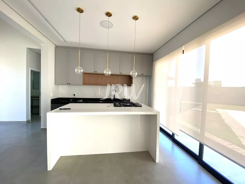 Casa à venda e aluguel com 3 quartos, 535m² - Foto 1