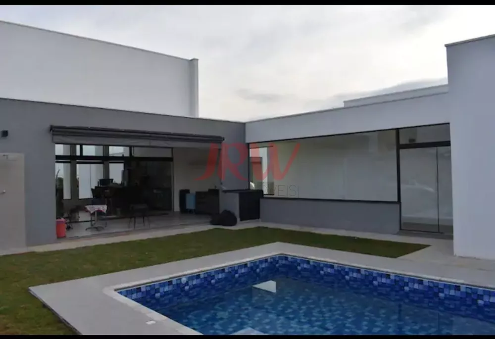 Chácara à venda com 4 quartos, 270m² - Foto 1