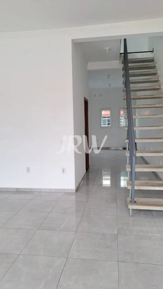 Casa, 3 quartos, 205 m² - Foto 2