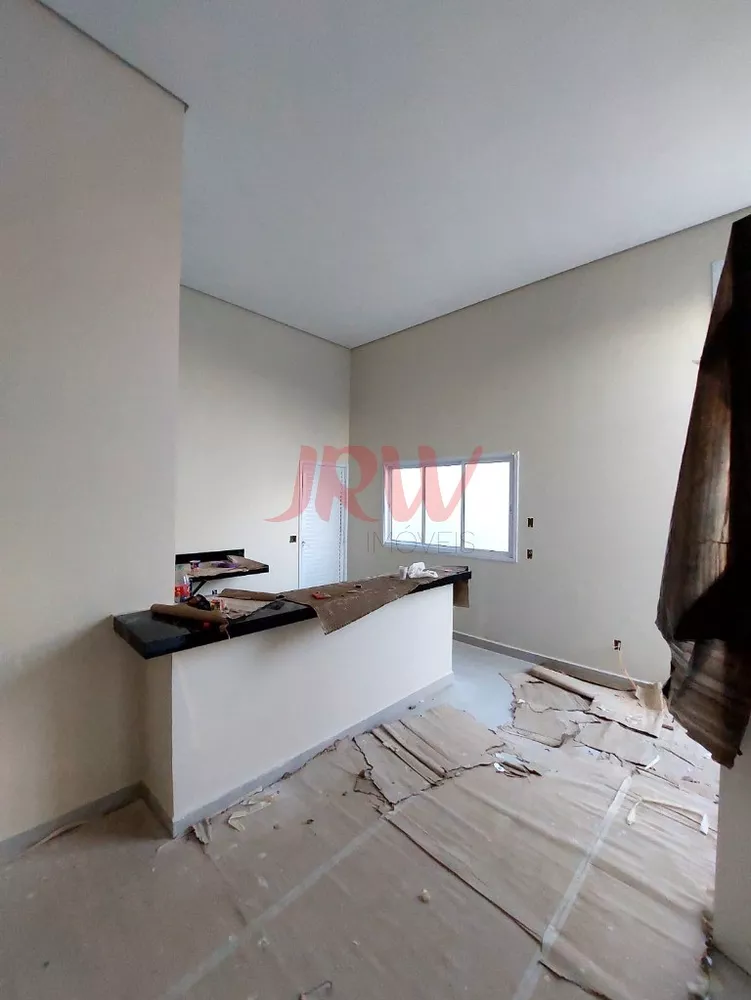 Casa à venda com 3 quartos, 216m² - Foto 2