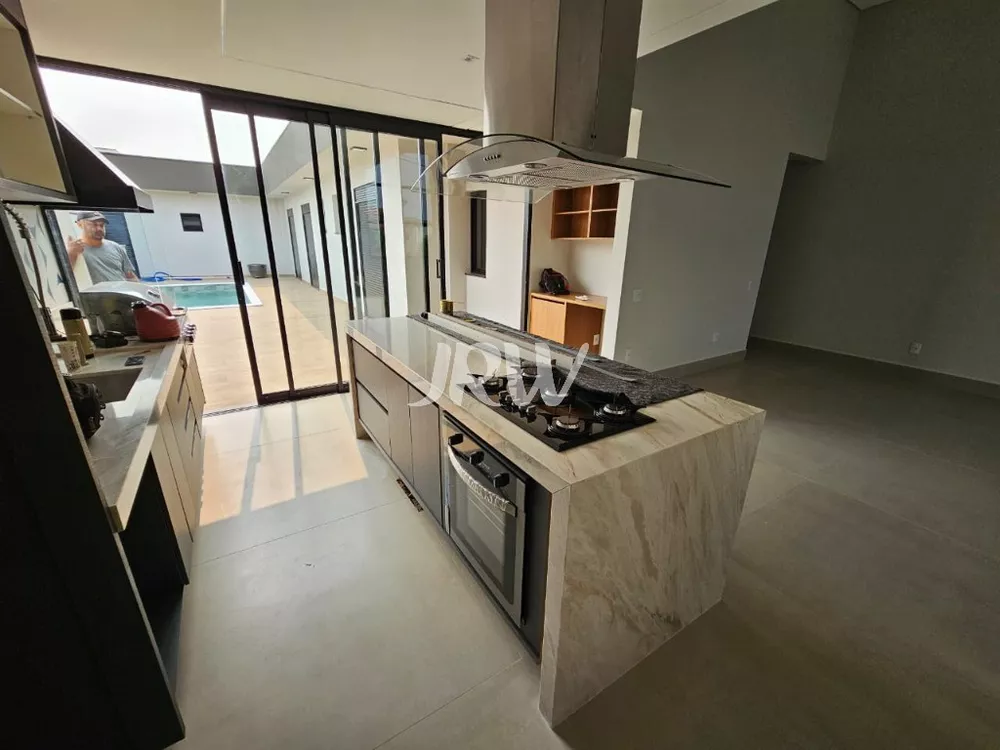 Casa à venda com 3 quartos, 306m² - Foto 4