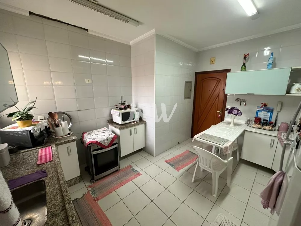 Apartamento à venda com 3 quartos, 156m² - Foto 4