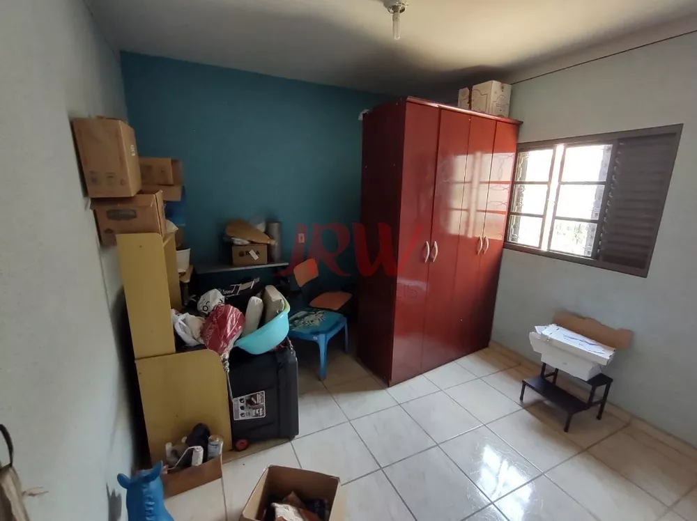 Casa à venda com 3 quartos, 250m² - Foto 2