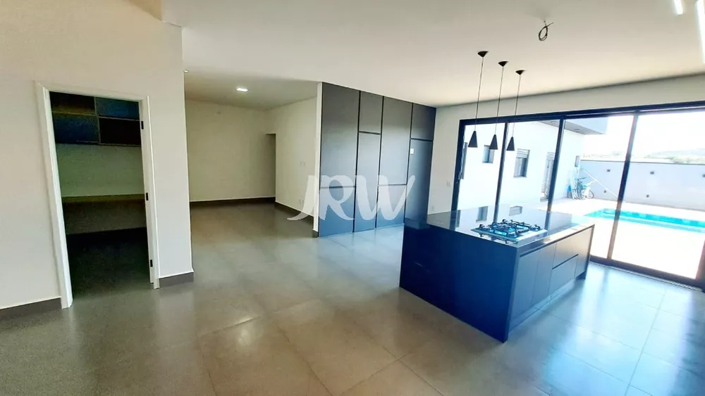 Casa à venda com 3 quartos, 307m² - Foto 2