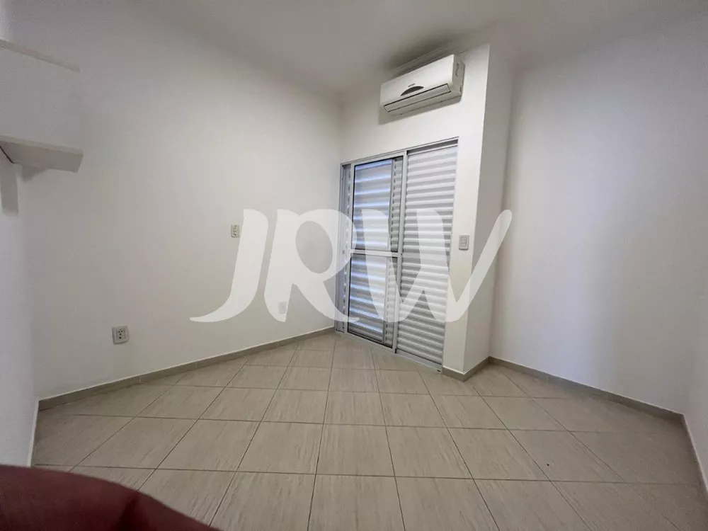 Casa à venda com 3 quartos, 180m² - Foto 4